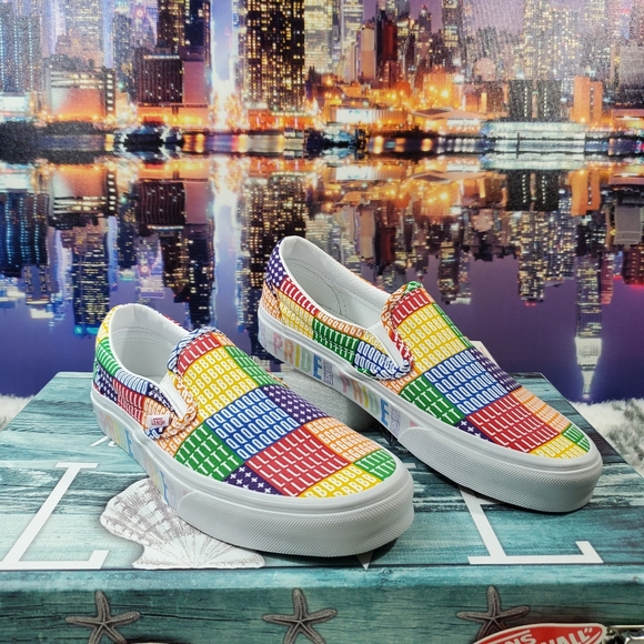 Vans Pride Classic Slip on - Picture 12 of 15